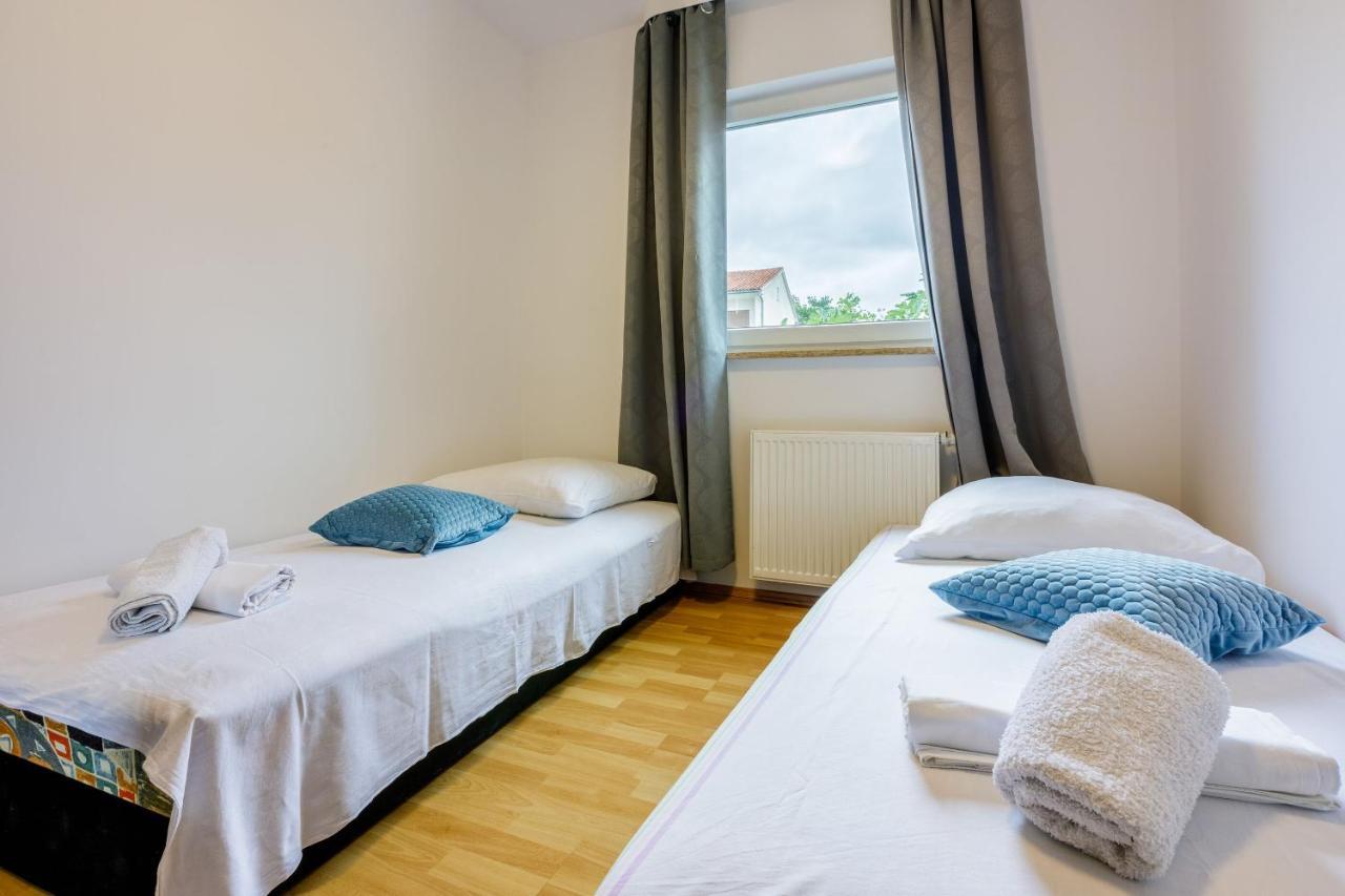 Apartments Anita Нови-Винодолски Экстерьер фото