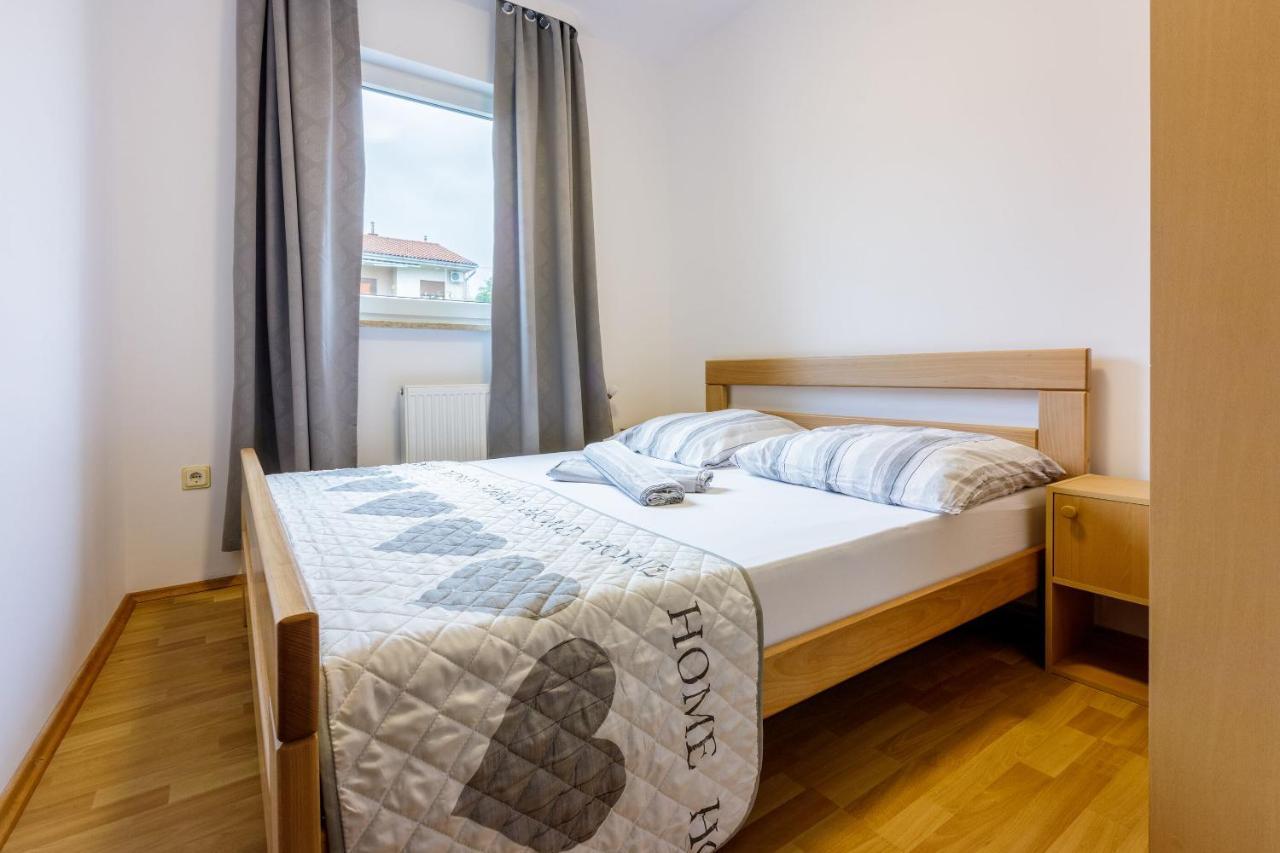 Apartments Anita Нови-Винодолски Экстерьер фото